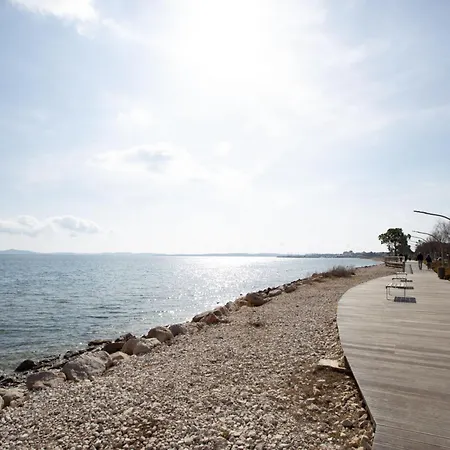 Les Asterides By Interhome * Йер